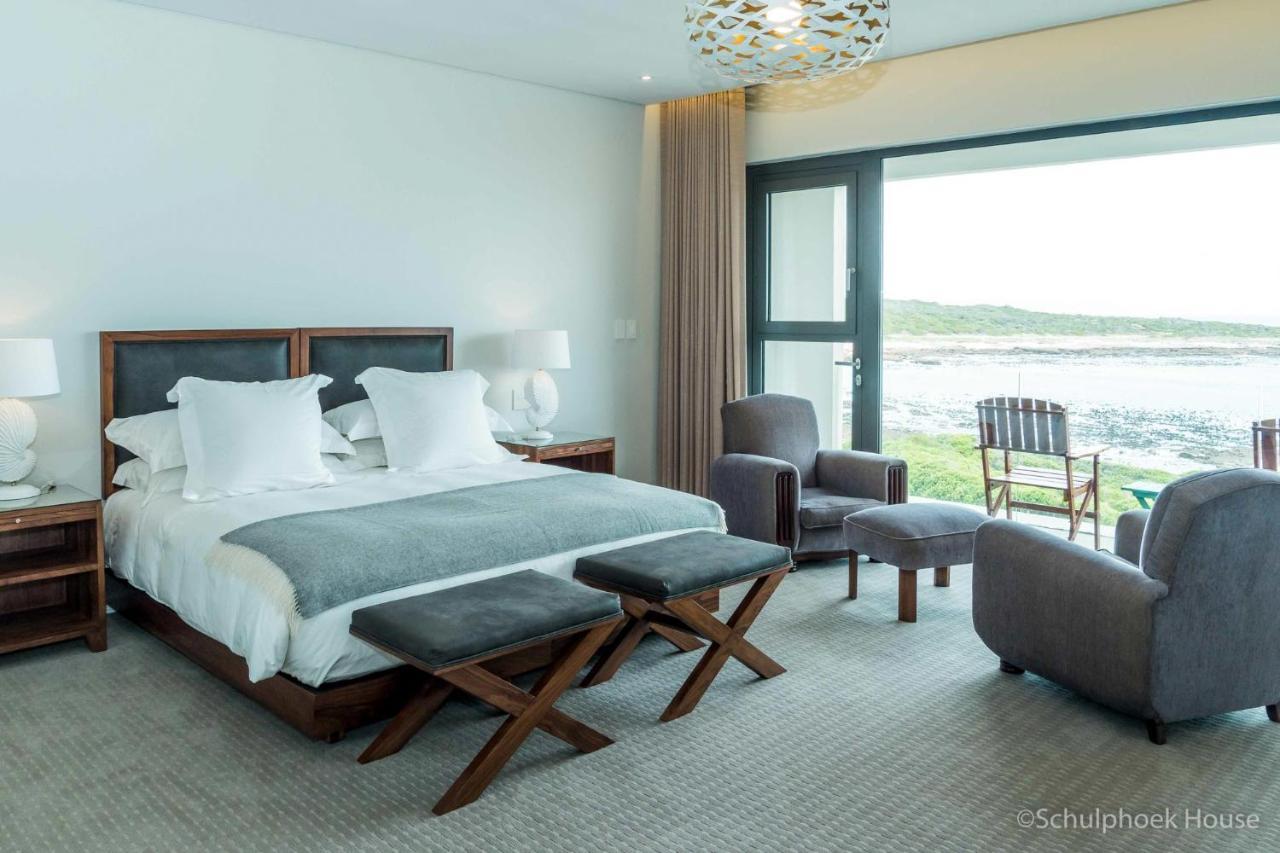 Schulphoek Seafront House Hermanus Εξωτερικό φωτογραφία A bedroom at the hotel