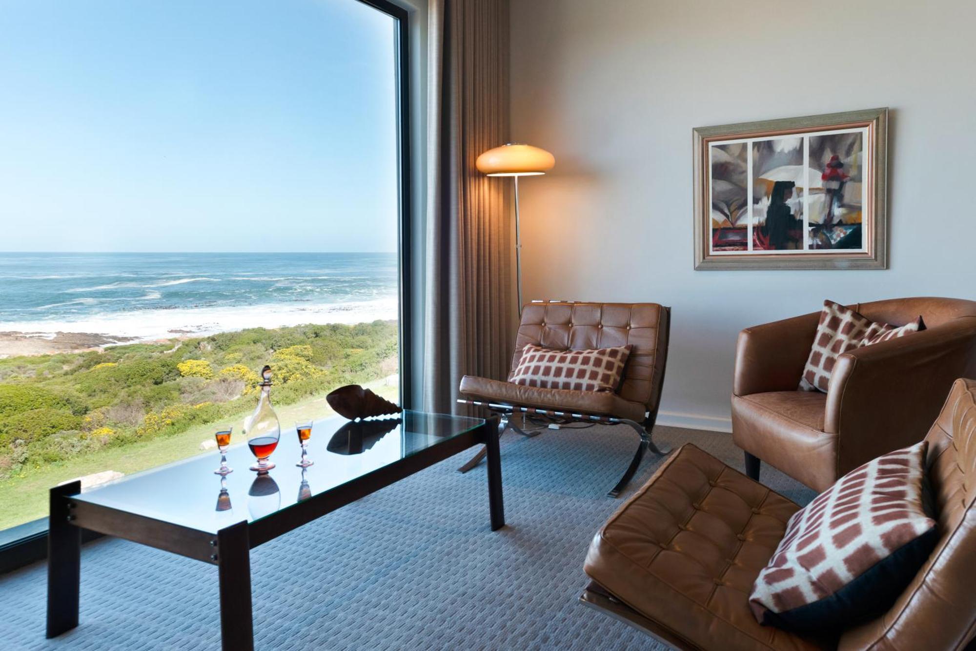 Schulphoek Seafront House Hermanus Εξωτερικό φωτογραφία A room at the Oyster Box